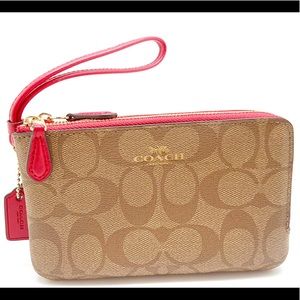 NWOT Coach Signature Wristlet